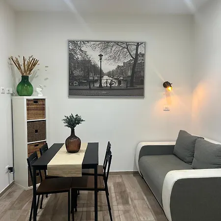 Del Centro Apartment *