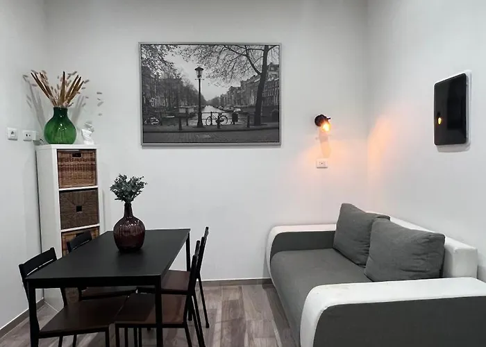 Del Centro Lägenhet *